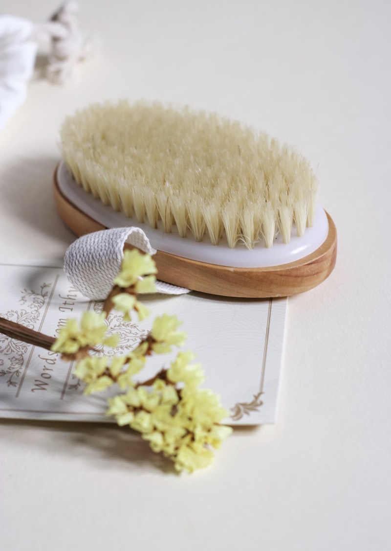 natural bristle body brush for dry brushing